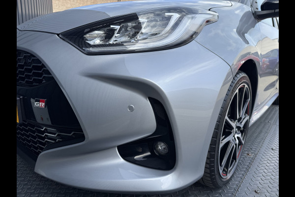 Toyota Yaris 1.5 Hybrid 130 GR Sport / Bi tone | 7.200 km | 1ste particuliere eigenaar | Rijklaar!!