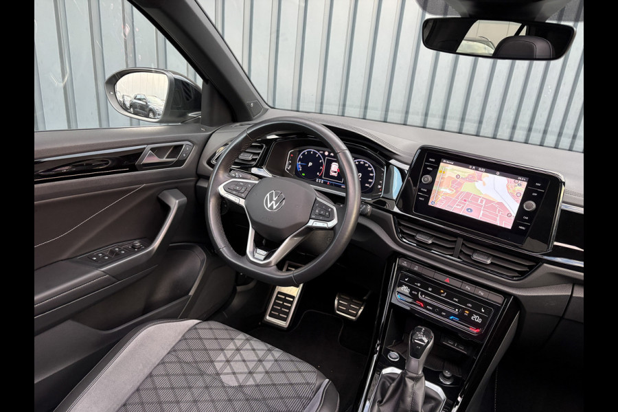 Volkswagen T-Roc 1.5 TSI R-Line Business | Panodak | Beats | Keyless | Trekhaak | IQ Light | Side Assist | Prijs Rijklaar!!