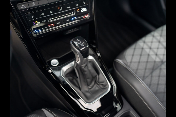 Volkswagen T-Roc 1.5 TSI R-Line Business | Panodak | Beats | Keyless | Trekhaak | IQ Light | Side Assist | Prijs Rijklaar!!
