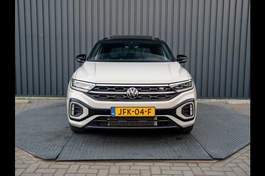 Volkswagen T-Roc 1.5 TSI R-Line Business | Panodak | Beats | Keyless | Trekhaak | IQ Light | Side Assist | Prijs Rijklaar!!