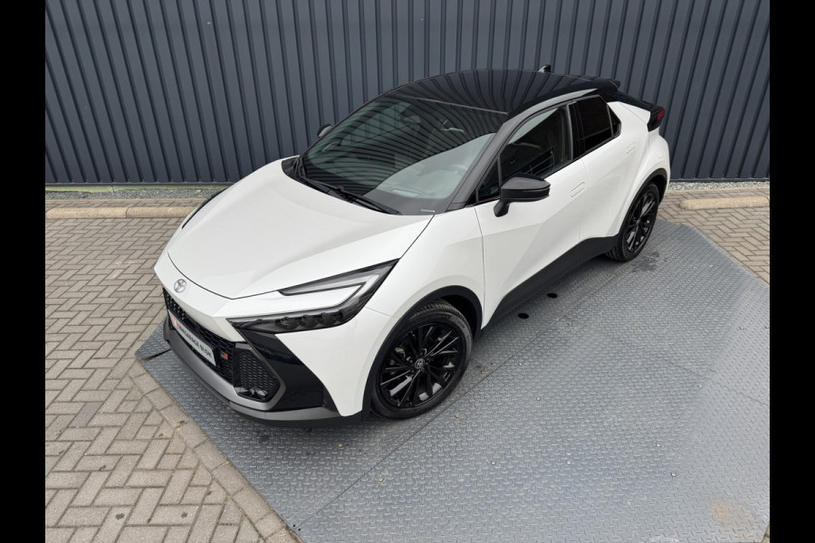 Toyota C-HR 2.0 Hybrid 200 GR SPORT(GEEN PHEV) | Pano dak | Head-up | JBL | LED | Rijklaar!!