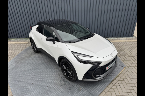 Toyota C-HR 2.0 Hybrid 200 GR SPORT(GEEN PHEV) | Pano dak | Head-up | JBL | LED | Rijklaar!!