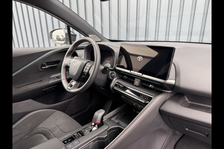 Toyota C-HR 2.0 Hybrid 200 GR SPORT(GEEN PHEV) | Pano dak | Head-up | JBL | LED | Rijklaar!!