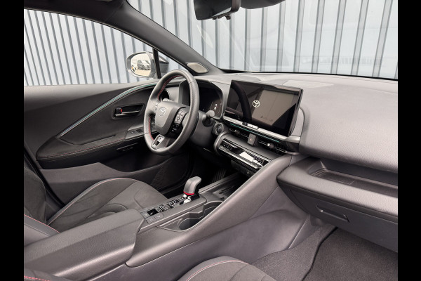 Toyota C-HR 2.0 Hybrid 200 GR SPORT(GEEN PHEV) | Pano dak | Head-up | JBL | LED | Rijklaar!!