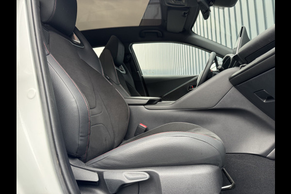 Toyota C-HR 2.0 Hybrid 200 GR SPORT(GEEN PHEV) | Pano dak | Head-up | JBL | LED | Rijklaar!!