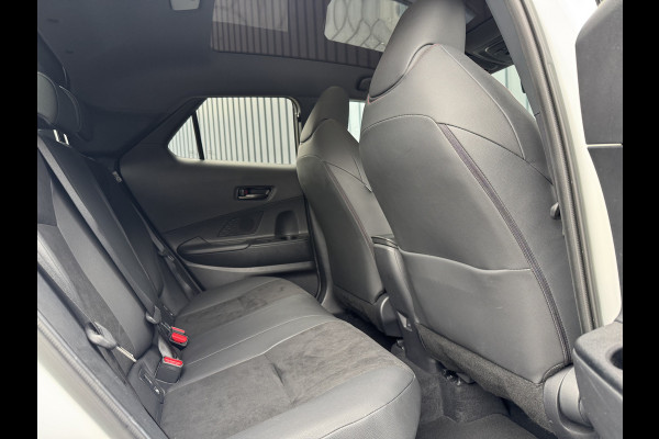 Toyota C-HR 2.0 Hybrid 200 GR SPORT(GEEN PHEV) | Pano dak | Head-up | JBL | LED | Rijklaar!!