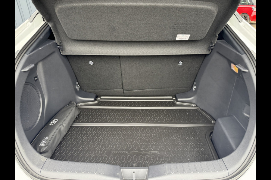 Toyota C-HR 2.0 Hybrid 200 GR SPORT(GEEN PHEV) | Pano dak | Head-up | JBL | LED | Rijklaar!!