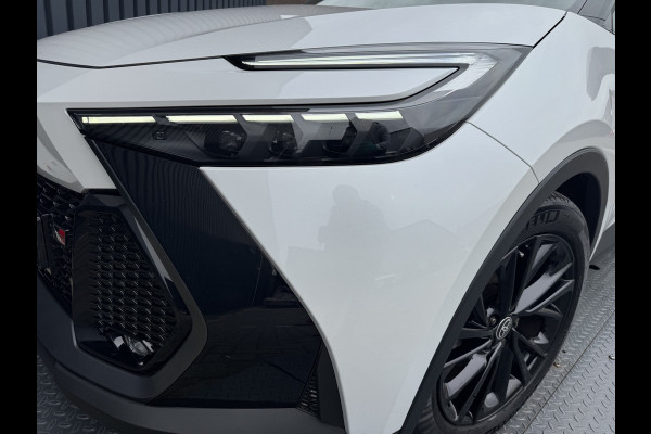 Toyota C-HR 2.0 Hybrid 200 GR SPORT(GEEN PHEV) | Pano dak | Head-up | JBL | LED | Rijklaar!!