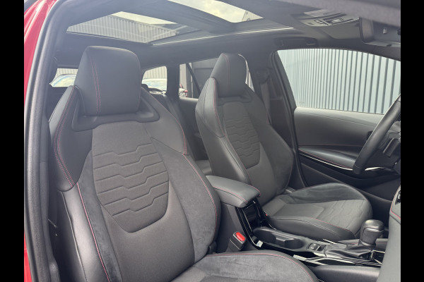 Toyota Corolla Touring Sports 2.0 Hybrid Executive / Bi tone | Schuif/-kantel dak | JBL | Head-up | Rijklaar!!