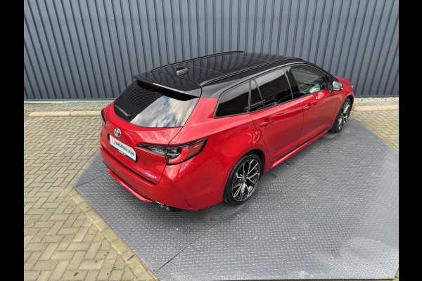 Toyota Corolla Touring Sports 2.0 Hybrid Executive / Bi tone | Schuif/-kantel dak | JBL | Head-up | Rijklaar!!