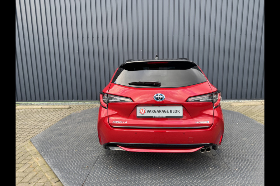 Toyota Corolla Touring Sports 2.0 Hybrid Executive / Bi tone | Schuif/-kantel dak | JBL | Head-up | Rijklaar!!