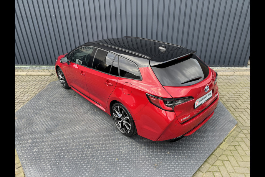 Toyota Corolla Touring Sports 2.0 Hybrid Executive / Bi tone | Schuif/-kantel dak | JBL | Head-up | Rijklaar!!