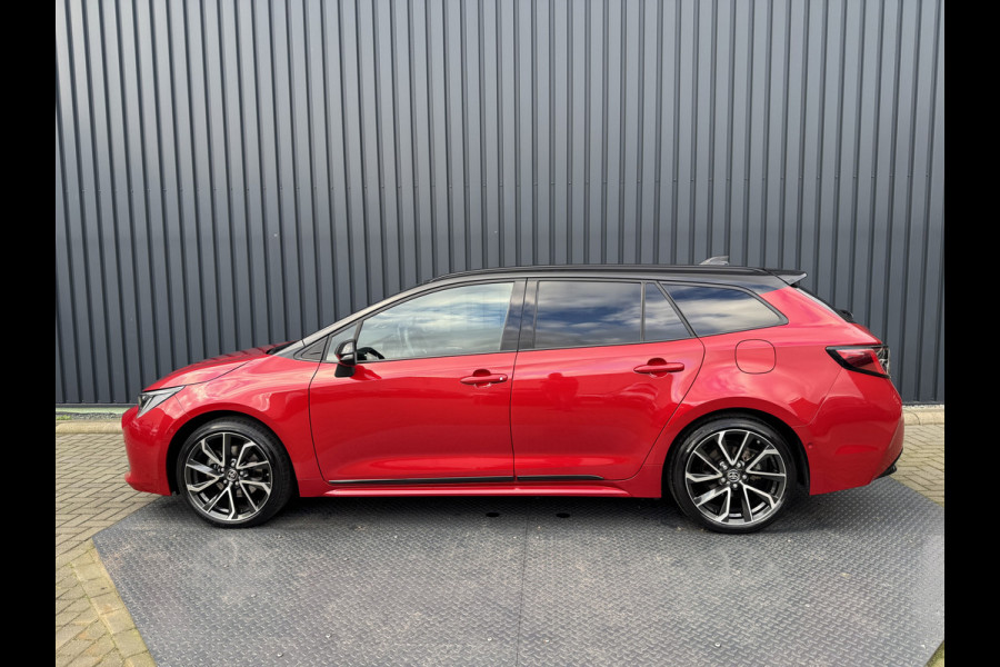Toyota Corolla Touring Sports 2.0 Hybrid Executive / Bi tone | Schuif/-kantel dak | JBL | Head-up | Rijklaar!!