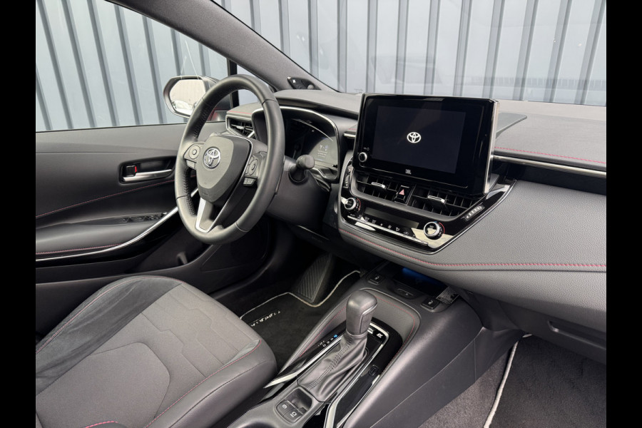 Toyota Corolla Touring Sports 2.0 Hybrid Executive / Bi tone | Schuif/-kantel dak | JBL | Head-up | Rijklaar!!