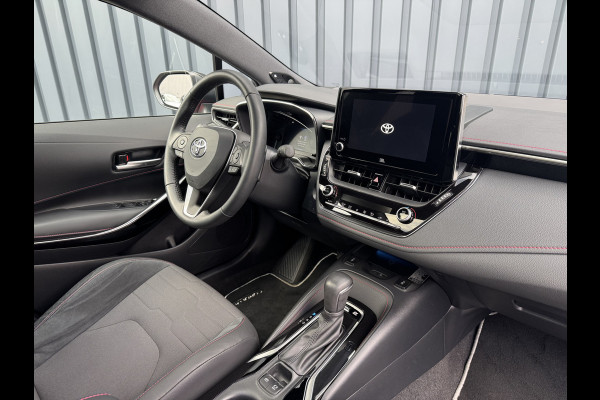 Toyota Corolla Touring Sports 2.0 Hybrid Executive / Bi tone | Schuif/-kantel dak | JBL | Head-up | Rijklaar!!