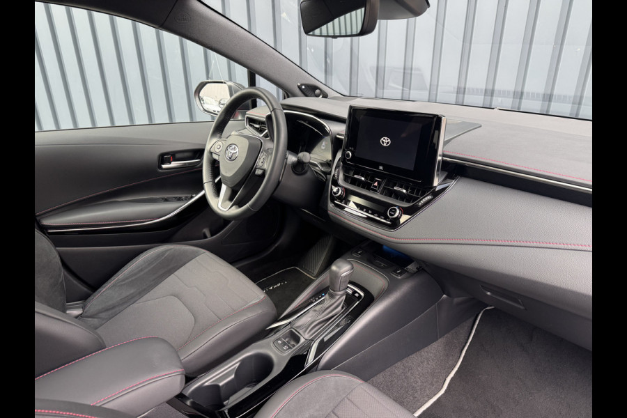 Toyota Corolla Touring Sports 2.0 Hybrid Executive / Bi tone | Schuif/-kantel dak | JBL | Head-up | Rijklaar!!