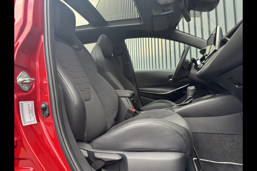 Toyota Corolla Touring Sports 2.0 Hybrid Executive / Bi tone | Schuif/-kantel dak | JBL | Head-up | Rijklaar!!