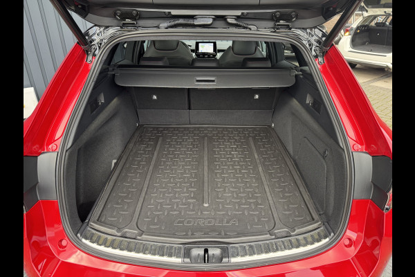 Toyota Corolla Touring Sports 2.0 Hybrid Executive / Bi tone | Schuif/-kantel dak | JBL | Head-up | Rijklaar!!