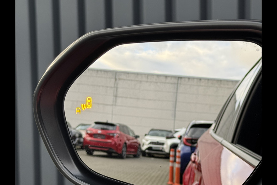 Toyota Corolla Touring Sports 2.0 Hybrid Executive / Bi tone | Schuif/-kantel dak | JBL | Head-up | Rijklaar!!