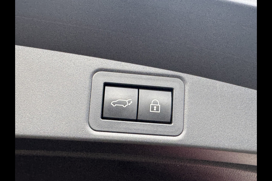 Toyota Corolla Touring Sports 2.0 Hybrid Executive / Bi tone | Schuif/-kantel dak | JBL | Head-up | Rijklaar!!