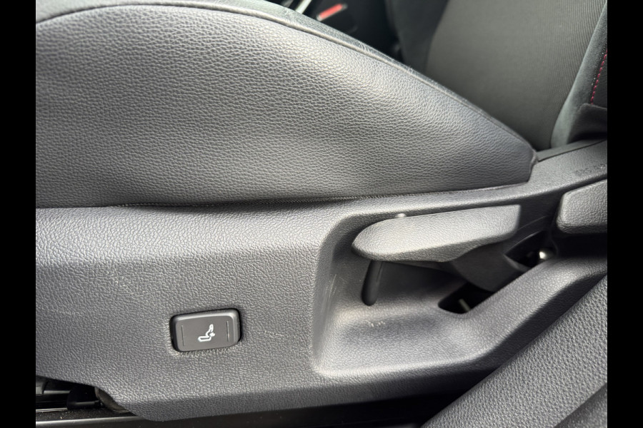 Toyota Corolla Touring Sports 2.0 Hybrid Executive / Bi tone | Schuif/-kantel dak | JBL | Head-up | Rijklaar!!