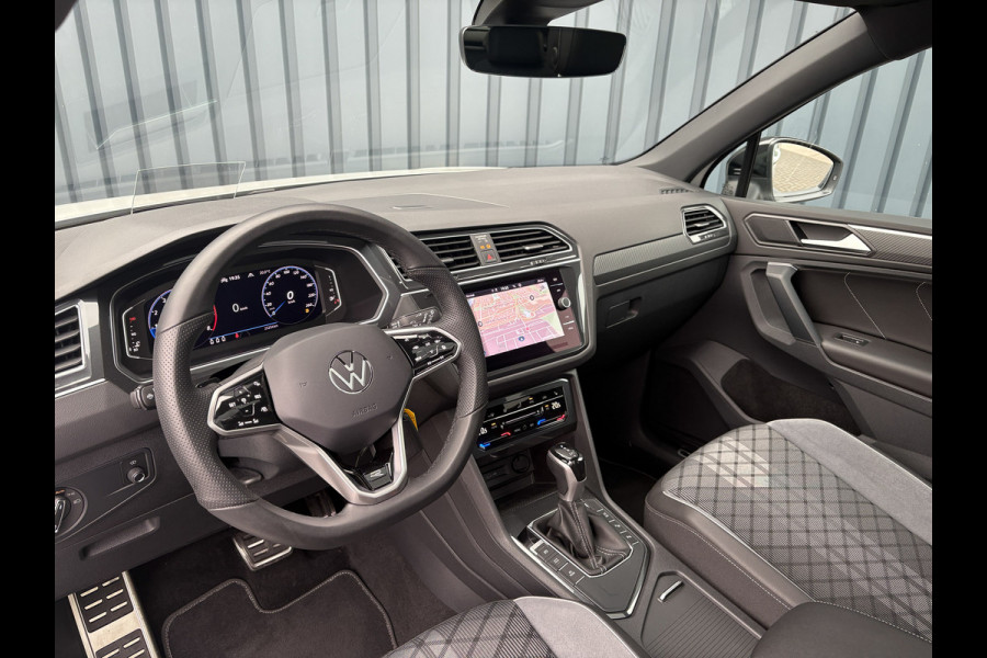 Volkswagen Tiguan 1.5 TSI R-Line Business | Panodak | Headup | Camera | Prijs Rijklaar!!