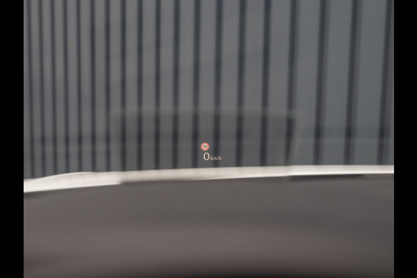 Volkswagen Tiguan 1.5 TSI R-Line Business | Panodak | Headup | Camera | Prijs Rijklaar!!