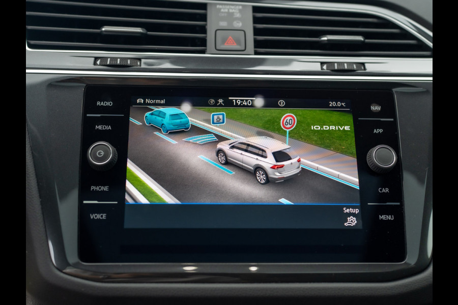Volkswagen Tiguan 1.5 TSI R-Line Business | Panodak | Headup | Camera | Prijs Rijklaar!!