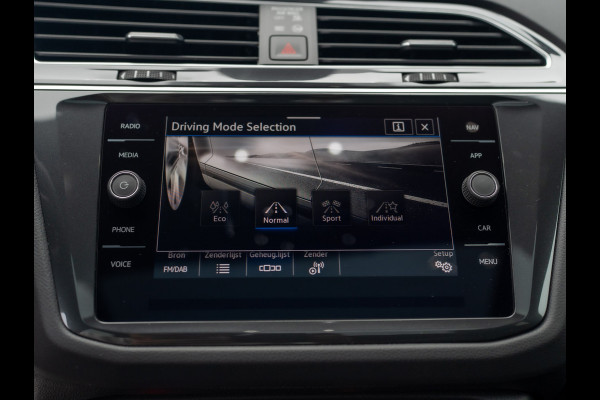 Volkswagen Tiguan 1.5 TSI R-Line Business | Panodak | Headup | Camera | Prijs Rijklaar!!