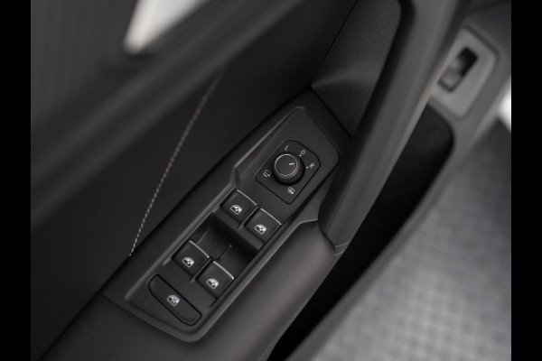 Volkswagen Tiguan 1.5 TSI R-Line Business | Panodak | Headup | Camera | Prijs Rijklaar!!