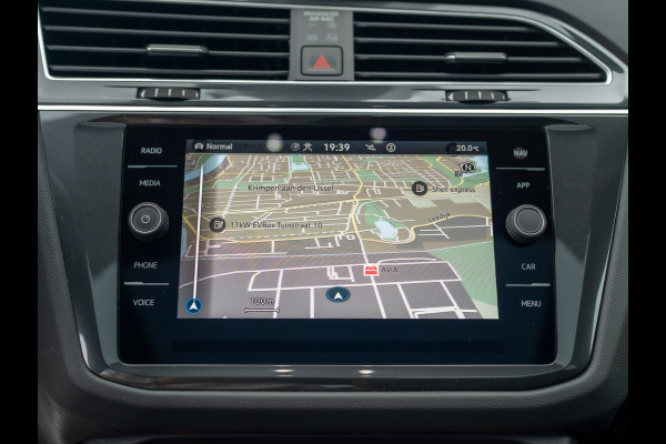 Volkswagen Tiguan 1.5 TSI R-Line Business | Panodak | Headup | Camera | Prijs Rijklaar!!