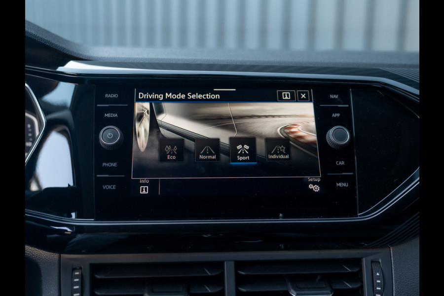 Volkswagen T-Cross 1.0 TSI Style | IQ Light | 18'' | Camera | Side Assist | Virtual Cockpit | Navi | Prijs Rijklaar!!