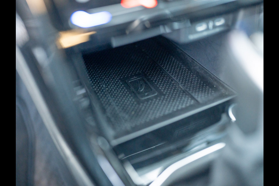 Volkswagen T-Cross 1.0 TSI Style | IQ Light | 18'' | Camera | Side Assist | Virtual Cockpit | Navi | Prijs Rijklaar!!
