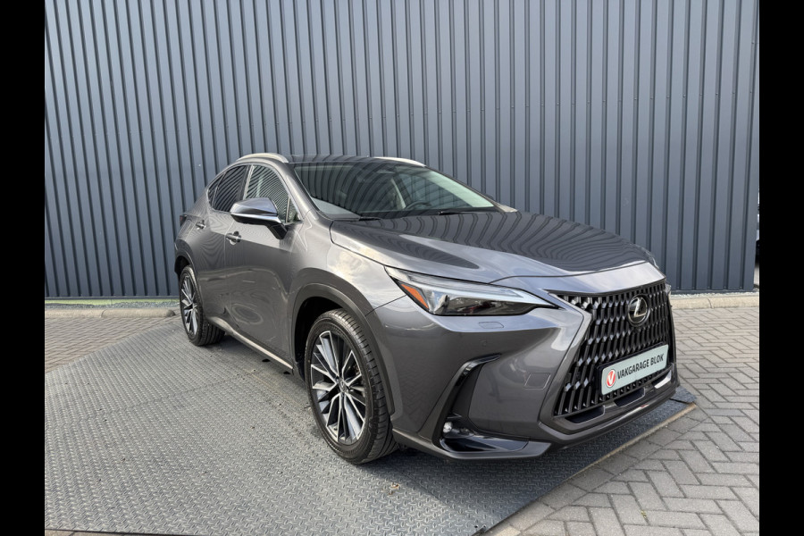 Lexus NX 450h+ AWD Executive / President | Schuif-/kanteldak | Sonic grey | 360 camera | Head-up | Rijklaar!!
