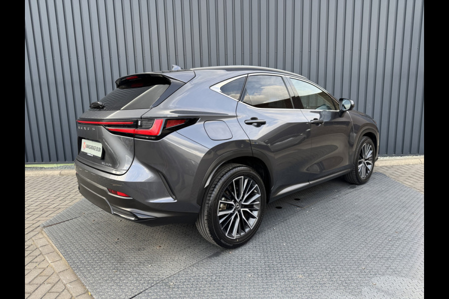 Lexus NX 450h+ AWD Executive / President | Schuif-/kanteldak | Sonic grey | 360 camera | Head-up | Rijklaar!!