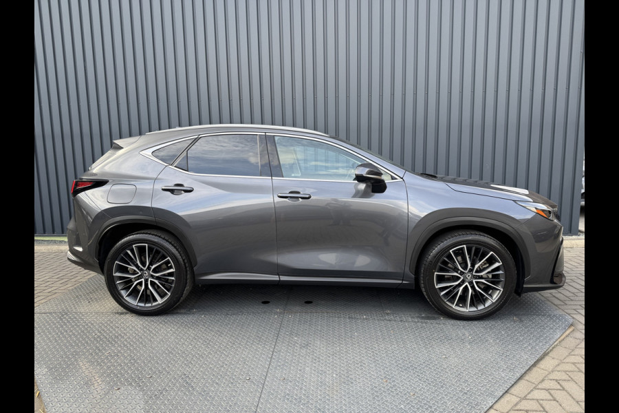 Lexus NX 450h+ AWD Executive / President | Schuif-/kanteldak | Sonic grey | 360 camera | Head-up | Rijklaar!!