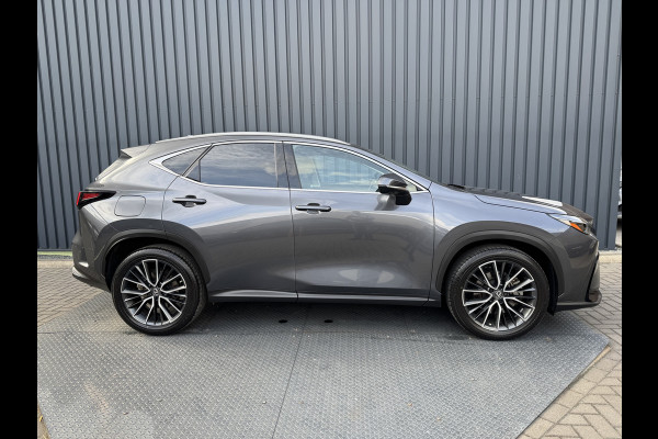 Lexus NX 450h+ AWD Executive / President | Schuif-/kanteldak | Sonic grey | 360 camera | Head-up | Rijklaar!!