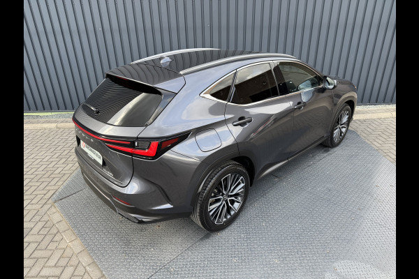 Lexus NX 450h+ AWD Executive / President | Schuif-/kanteldak | Sonic grey | 360 camera | Head-up | Rijklaar!!