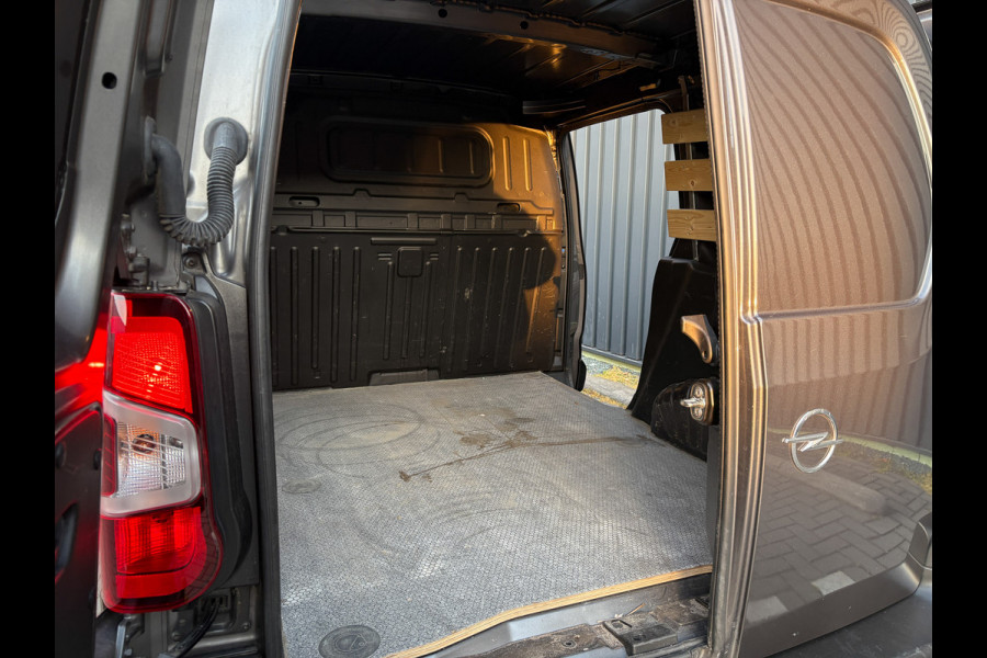 Opel Combo 1.5D 102Pk L1H1 Edition | Bluetooth | Parkeersensoren | Cruisecontrol | Prijs Rijklaar!!