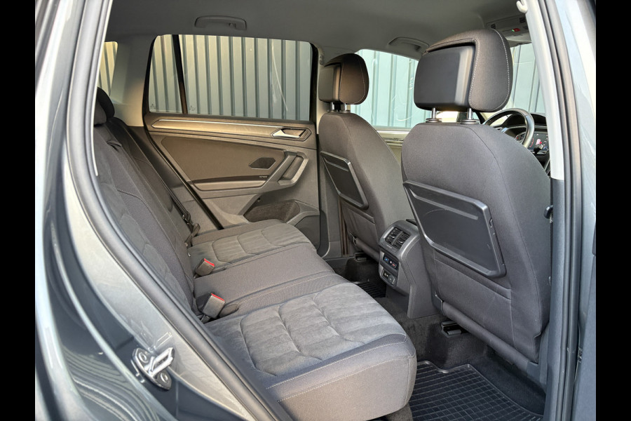 Volkswagen Tiguan 1.5 TSI R-Line Business | Trekhaak wegkl. | Head Up | Side Assist | Camera | LED | Prijs Rijklaar!!
