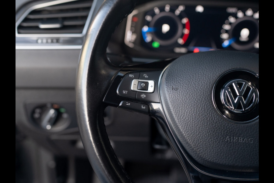 Volkswagen Tiguan 1.5 TSI R-Line Business | Trekhaak wegkl. | Head Up | Side Assist | Camera | LED | Prijs Rijklaar!!