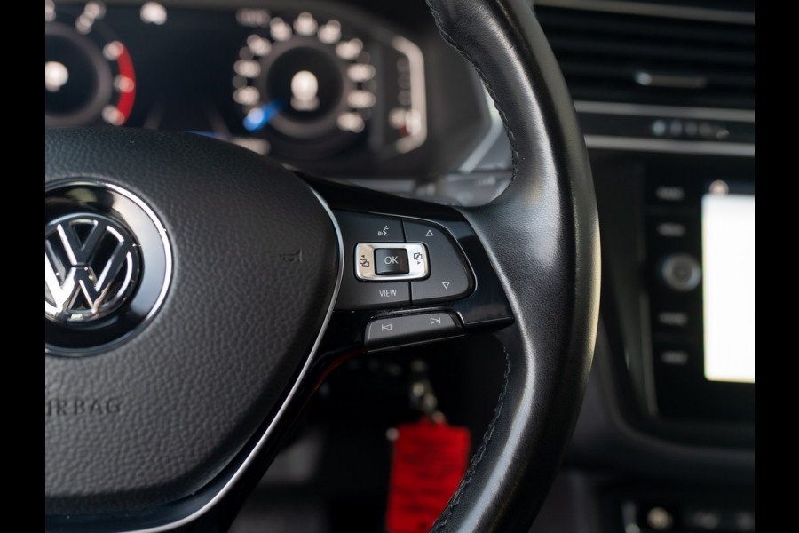 Volkswagen Tiguan 1.5 TSI R-Line Business | Trekhaak wegkl. | Head Up | Side Assist | Camera | LED | Prijs Rijklaar!!