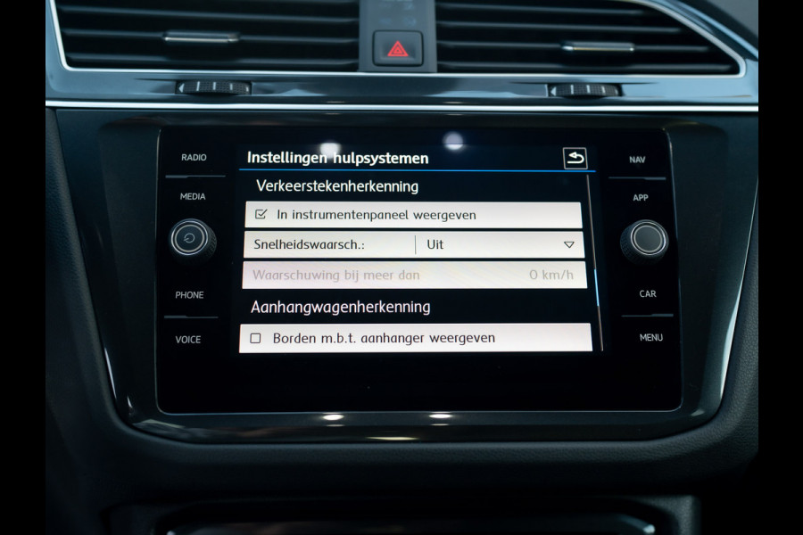 Volkswagen Tiguan 1.5 TSI R-Line Business | Trekhaak wegkl. | Head Up | Side Assist | Camera | LED | Prijs Rijklaar!!