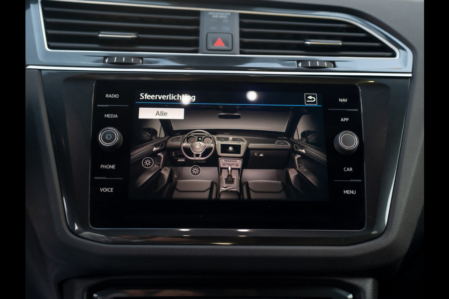 Volkswagen Tiguan 1.5 TSI R-Line Business | Trekhaak wegkl. | Head Up | Side Assist | Camera | LED | Prijs Rijklaar!!