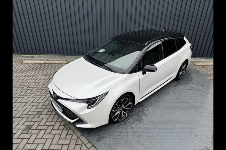 Toyota Corolla Touring Sports 2.0 Hybrid Executive / Bi tone | Sport stoelen | JBL | Head-up | 18 inch | Rijklaar!!