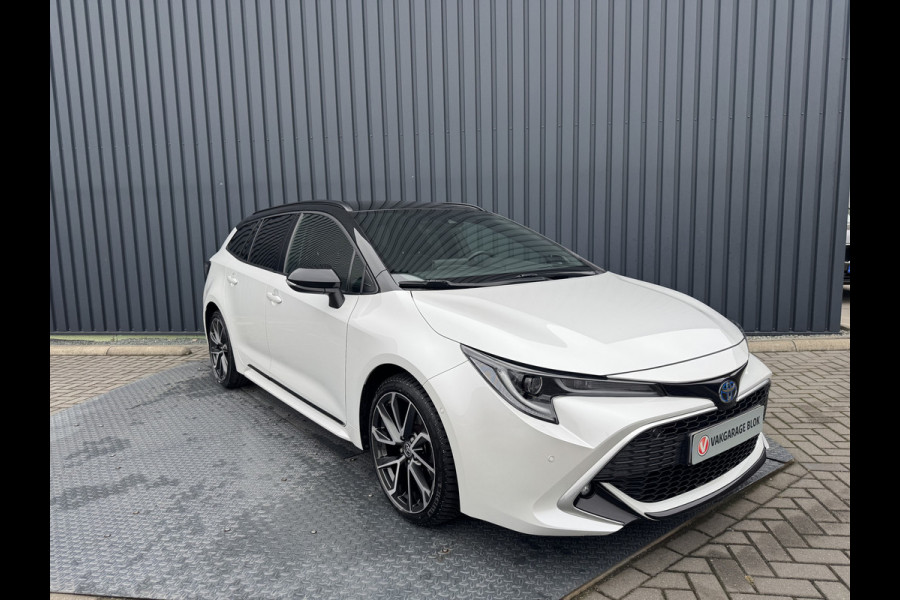 Toyota Corolla Touring Sports 2.0 Hybrid Executive / Bi tone | Sport stoelen | JBL | Head-up | 18 inch | Rijklaar!!