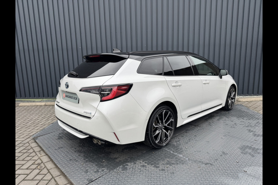 Toyota Corolla Touring Sports 2.0 Hybrid Executive / Bi tone | Sport stoelen | JBL | Head-up | 18 inch | Rijklaar!!