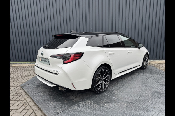 Toyota Corolla Touring Sports 2.0 Hybrid Executive / Bi tone | Sport stoelen | JBL | Head-up | 18 inch | Rijklaar!!