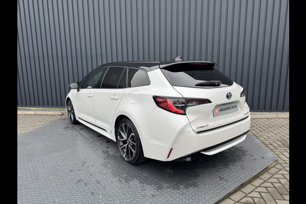 Toyota Corolla Touring Sports 2.0 Hybrid Executive / Bi tone | Sport stoelen | JBL | Head-up | 18 inch | Rijklaar!!