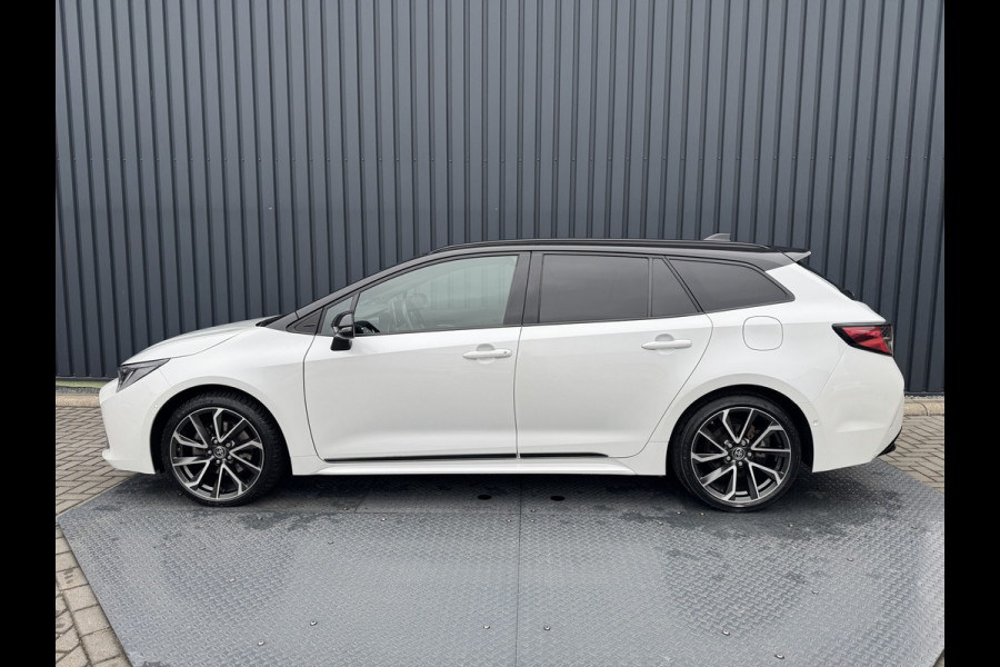 Toyota Corolla Touring Sports 2.0 Hybrid Executive / Bi tone | Sport stoelen | JBL | Head-up | 18 inch | Rijklaar!!
